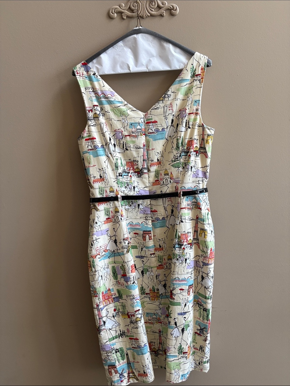David Meister Paris Eiffel Tower dress with belt
Sz 12 newly dry cleaned - Picture 5 of 10